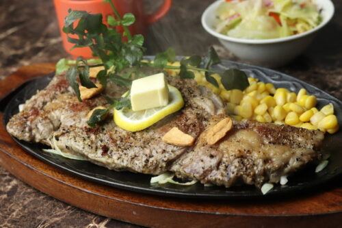 リブアイステーキ