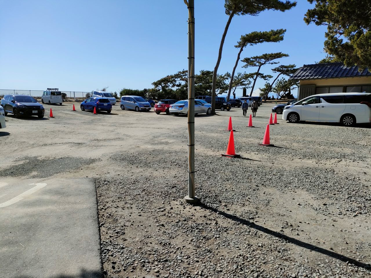 森戸神社駐車場