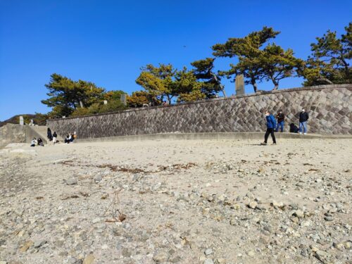 森戸神社の砂浜