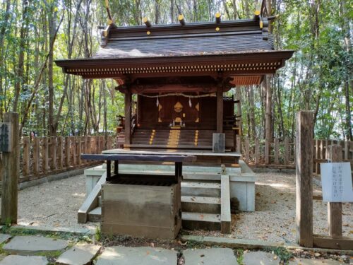 龍蛇神の社