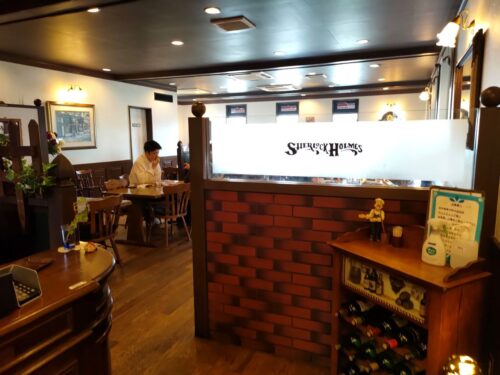 入口からみたシャーロックホームズ店内