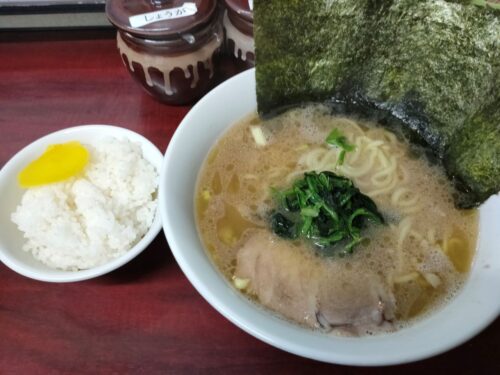 甲子家のとんこつ醤油ラーメン