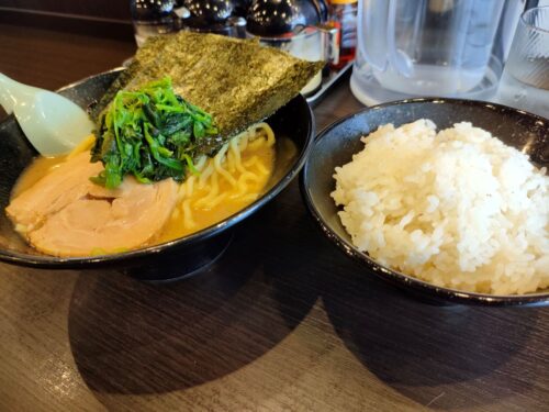 らーめん家せんだい町田店のとんこつ醤油らーめん