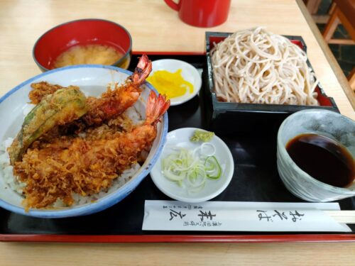 天丼のセットメニュー、蕎麦大盛