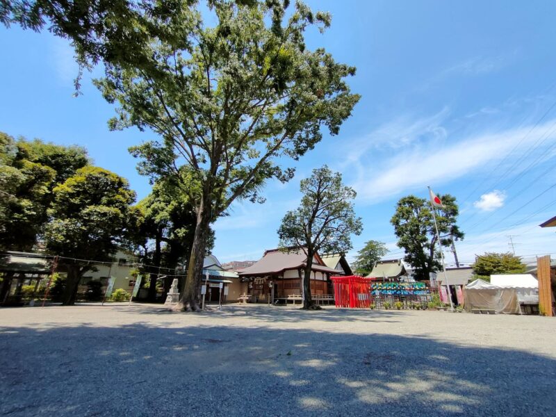 相模原氷川神社の境内