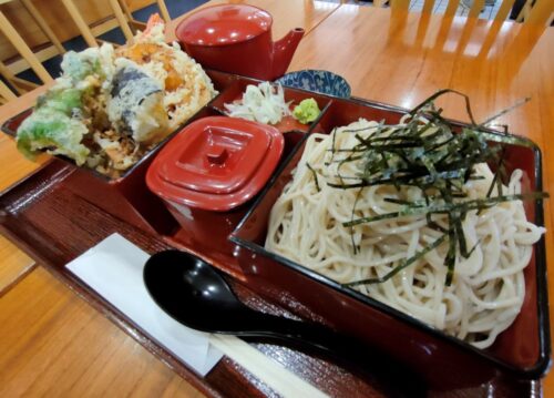 きしやの蕎麦大盛と天丼ランチ