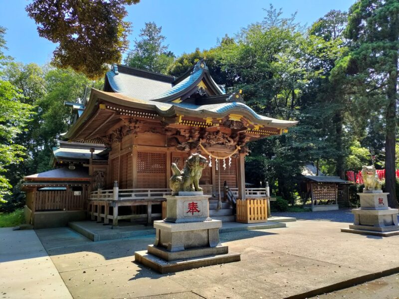 諏訪神社拝殿