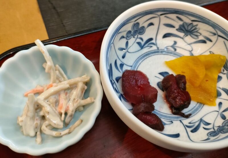 小鉢と漬物