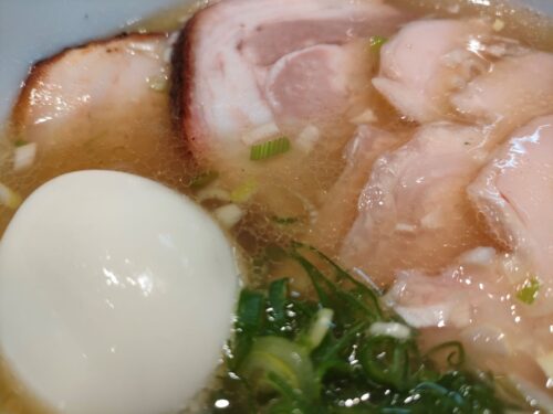 しおらーめん全部のせのチャーシュー