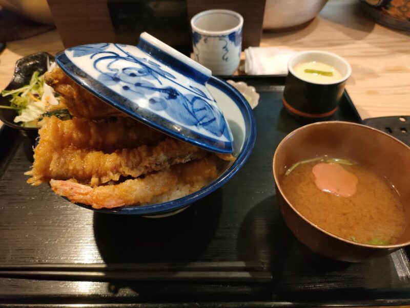 料理屋兆次のランチよこばり天丼